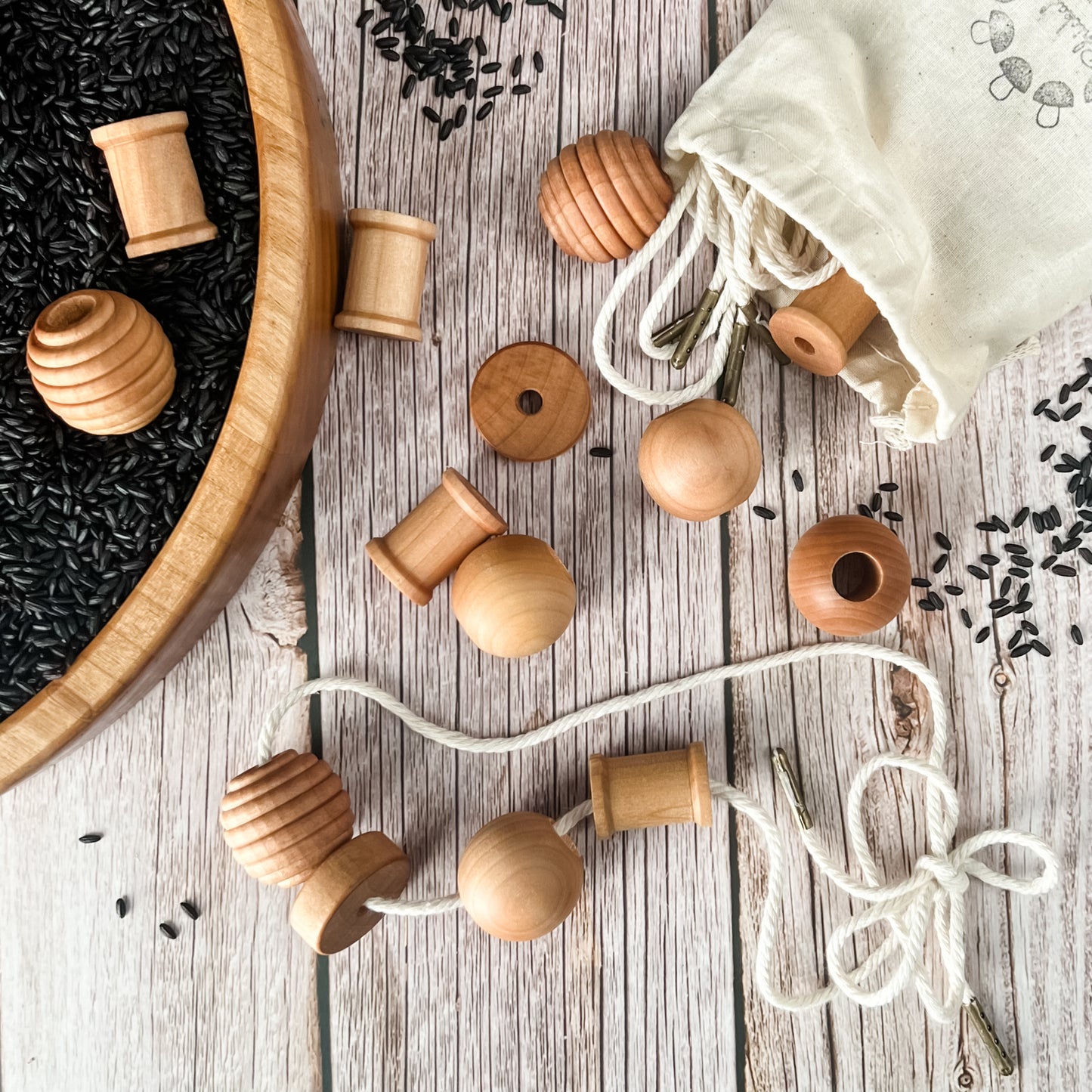 Chunky Natural Bead Lacing Set - Chickadees Wooden Toys