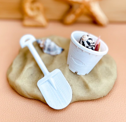 Mini Bio Plastic Pail & Shovel - White - Chickadees Wooden Toys